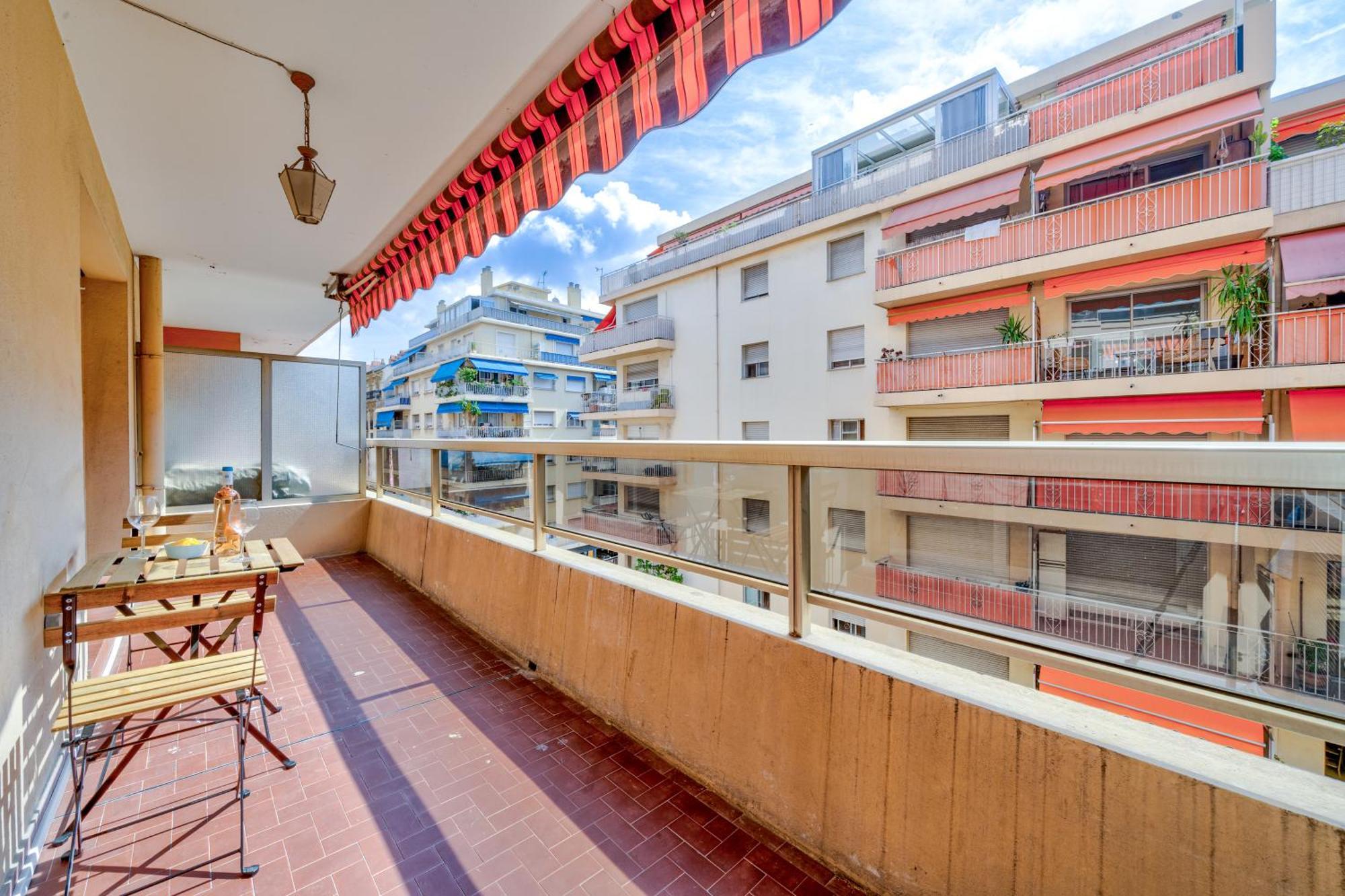 Near Old Town And Apartment Fully Renovated Nice Eksteriør bilde