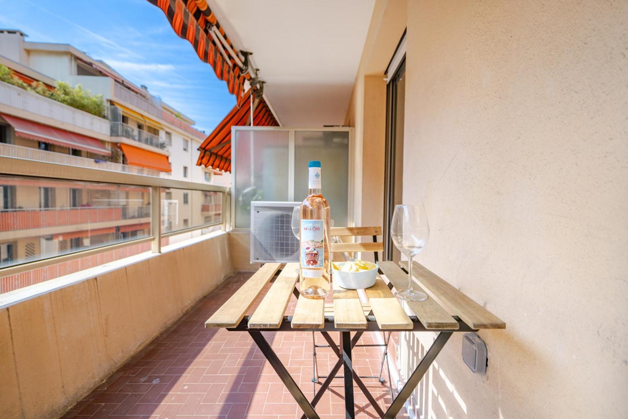 Near Old Town And Apartment Fully Renovated Nice Eksteriør bilde